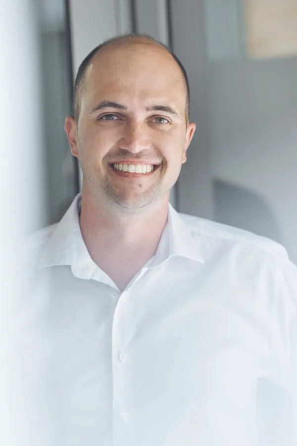 Stefan Bienz, Dr. med. dent.